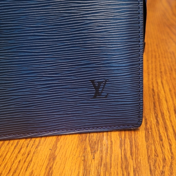 Louis Vuitton Toledo Cobalt Blue Epi Leather Sac Triangle Bag Purse Handbag - Picture 11 of 11